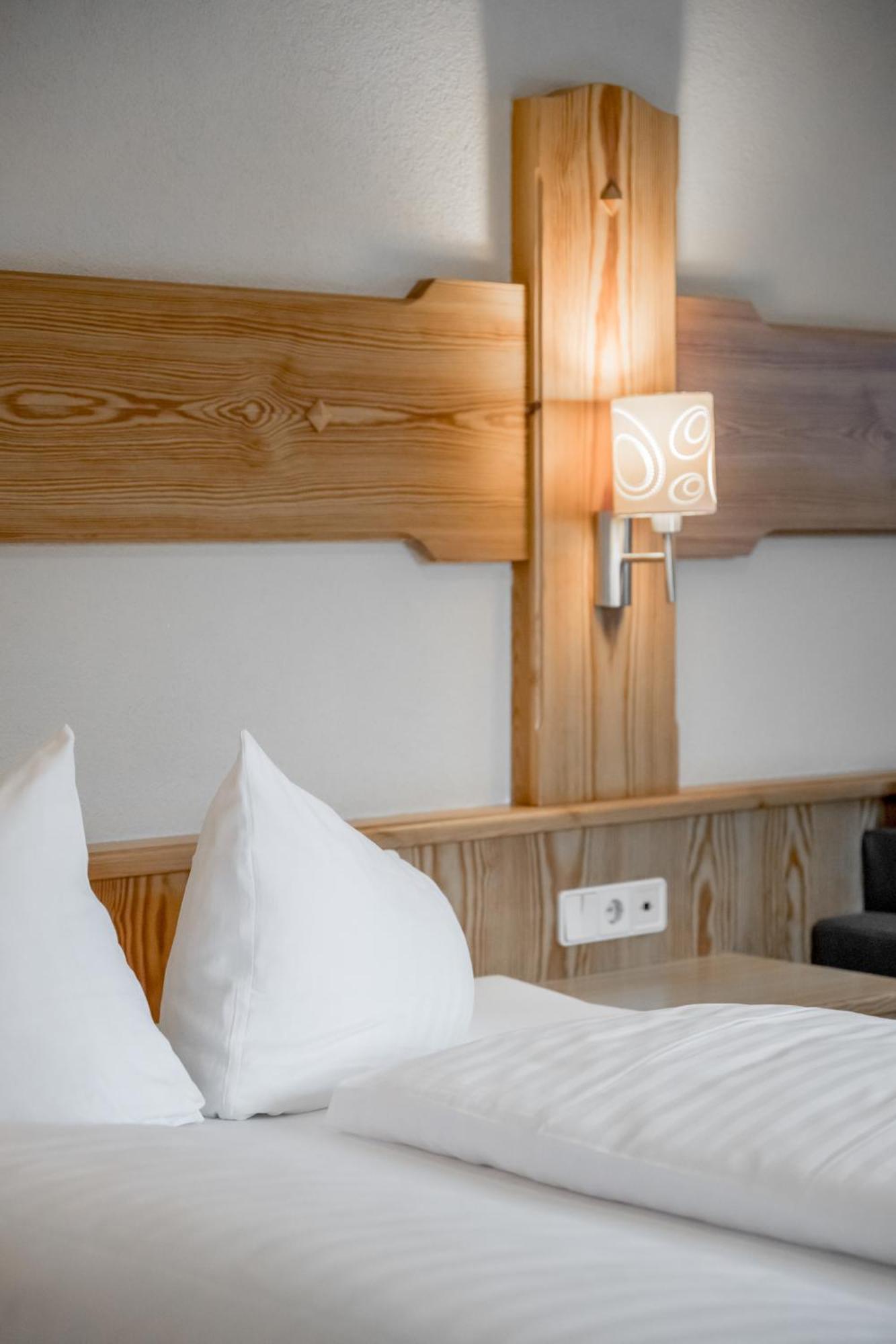 Tilia Living - B&B Mit Dem Komfort Eines Kleinen, Feinen Hotels Ried im Oberinntal Exterior foto